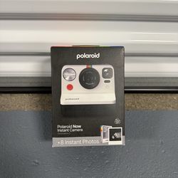 Polaroid Now Instant Camera Gen 2 White New in Box With Film