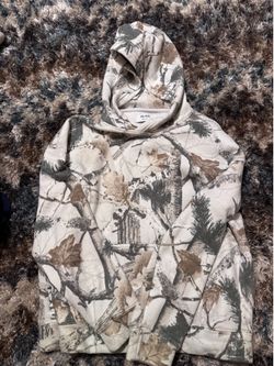 Never been worn Hollister camo boxy fit hoodie. men’s size medium.