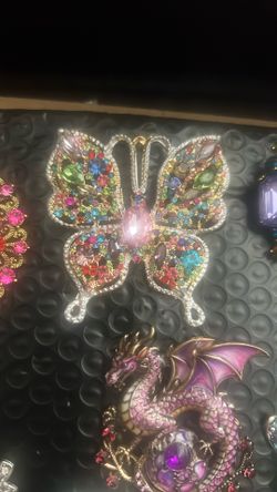 Woman’s Brooch