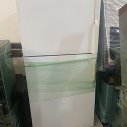 Full Sized Fridge Freezer Combo