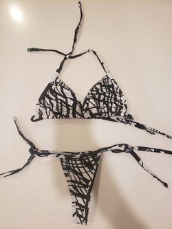 Bikinis - Trajes de Baño - Bronceadores