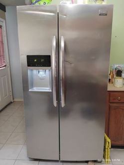 Frigidaire Gallery Side-by-Side Stainless Steel Refrigerator
