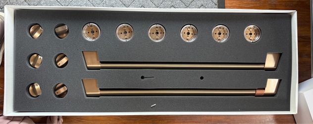 Café 30” Electric Range Brushed Bronze Handle & Knob Kit – CXFCEHKPMBZ – New