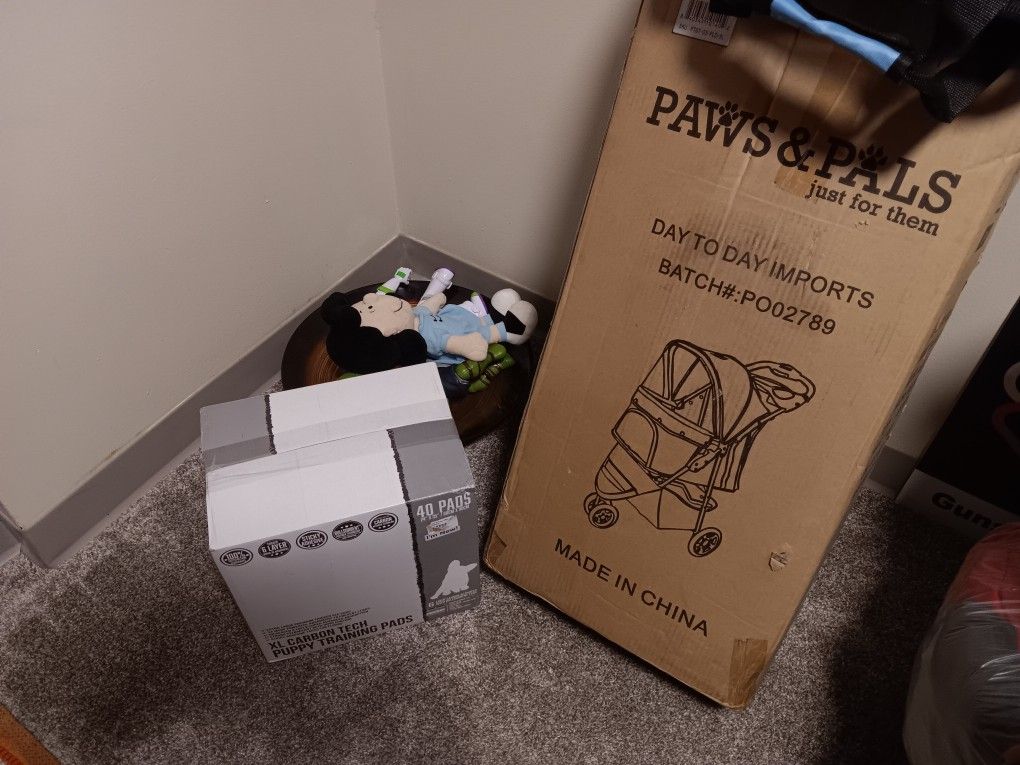 Dog Stroller With 2 Cup Holders New In Box Dog Training Pads New In Box