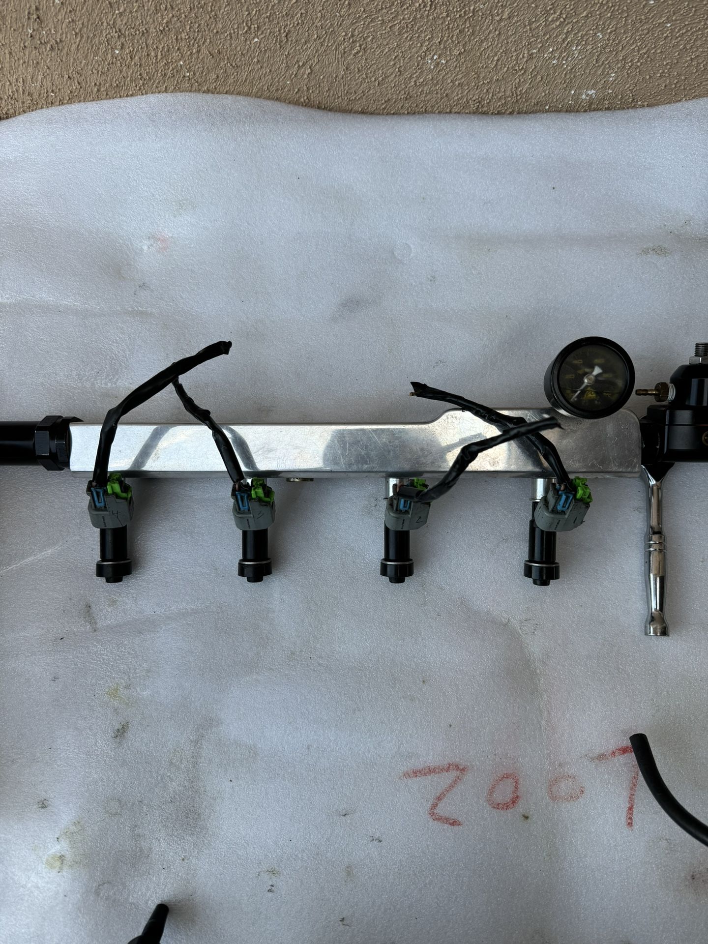 B Series STR Fuel Rail