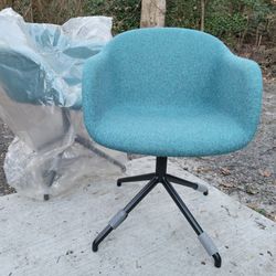 Muuto Fiber Armchair with swivel base - Teal