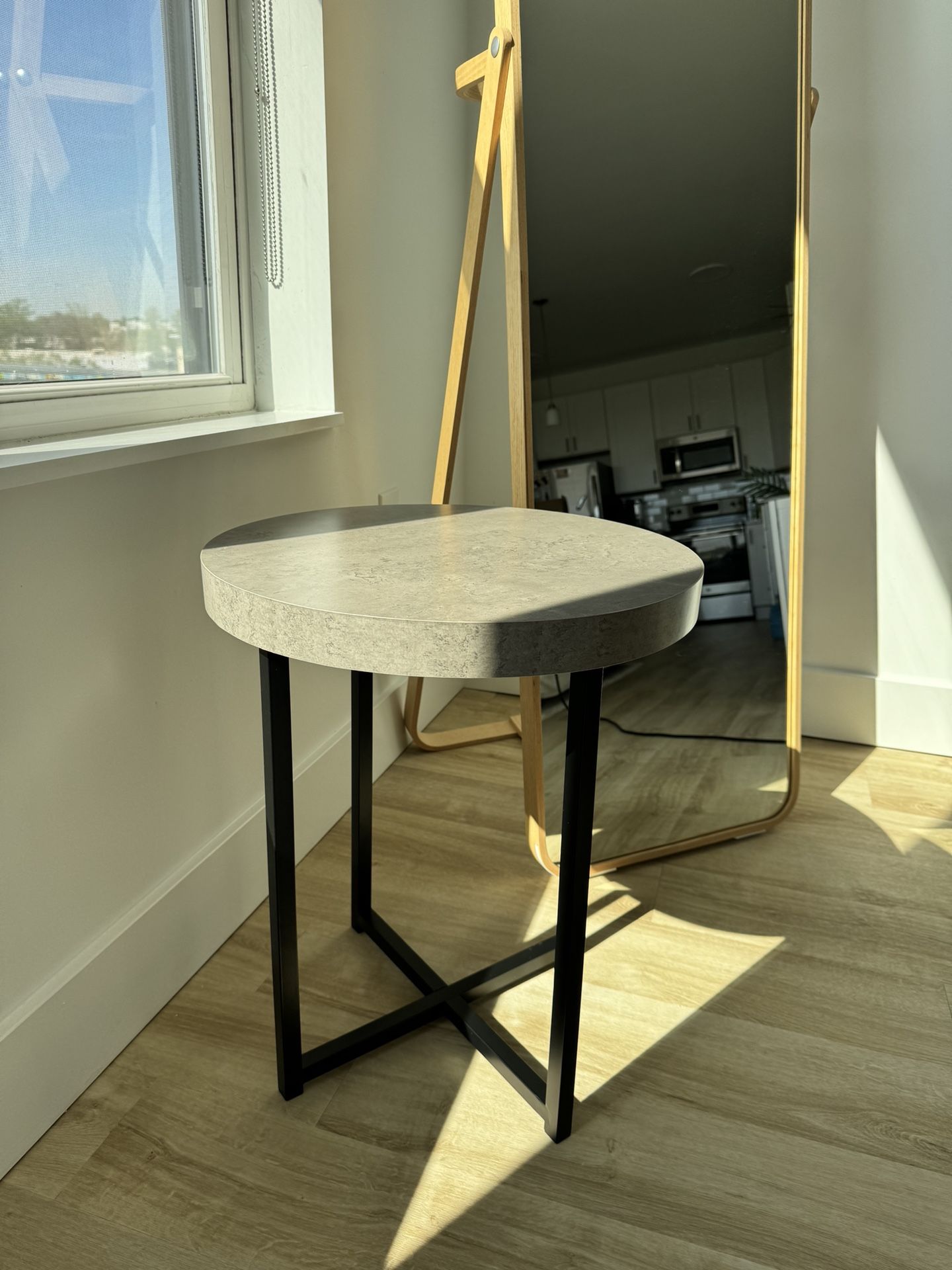 Round End Table