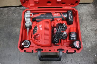 Milwaukee M12 ProPEX Expansion Tool Kit