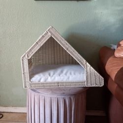 Dog House/ Bed