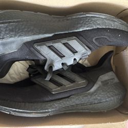 ADIDAS ULTRA BOOST 22 