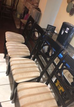 Set of 4 beautiful chairs!!!!