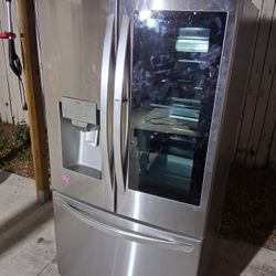 LG French doors. Stainless steel..works Well..ready tested..