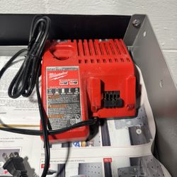 M18 Charger 