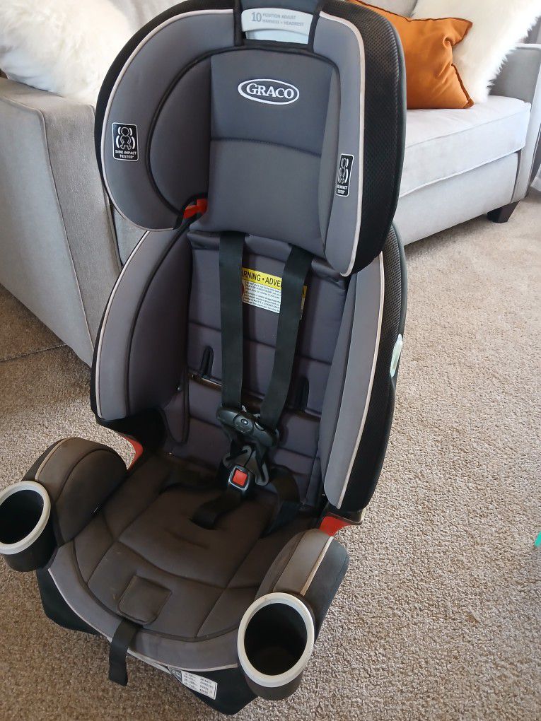 
Baby car seat
