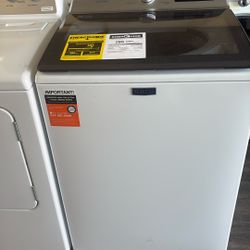 New. Set Washer And Gas Dryer. 