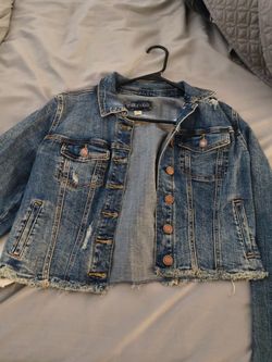 Jr/woman's jean jacket med.