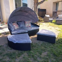 Canopy Bed Patio Bed Outdoor Patio Furniture Set Display Model Chase Lounge Bed 🆕