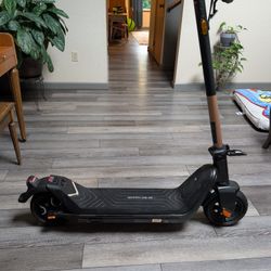 NIU  KQI3 Electric Scooter. In Great Condition.