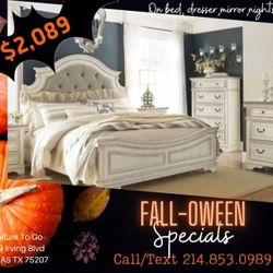 Queen Bed Dresser, Mirror Nightstand ( Ask For Jose)