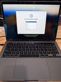 Apple MacBook Pro 2019 8gb ram 128gb