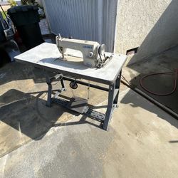 Sewing Machine For Clothing 