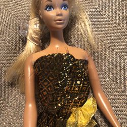 1966 BARBIE AND ACCESSORIES 