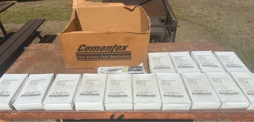 84ct Cementex GSA-M4-CG insulated flat tip screwdriver 1/4”x4” blade