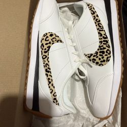 Brand New Nike Shoes Women’s Size 9.5 