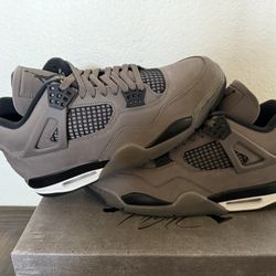 Jordan 4 - (Cavestone)