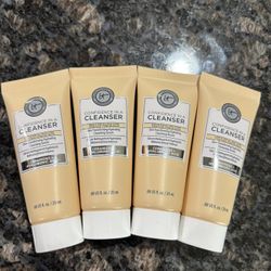 NEW IT COSMETICS CONFIDENCE IN A CLEANSER $10 For All!!