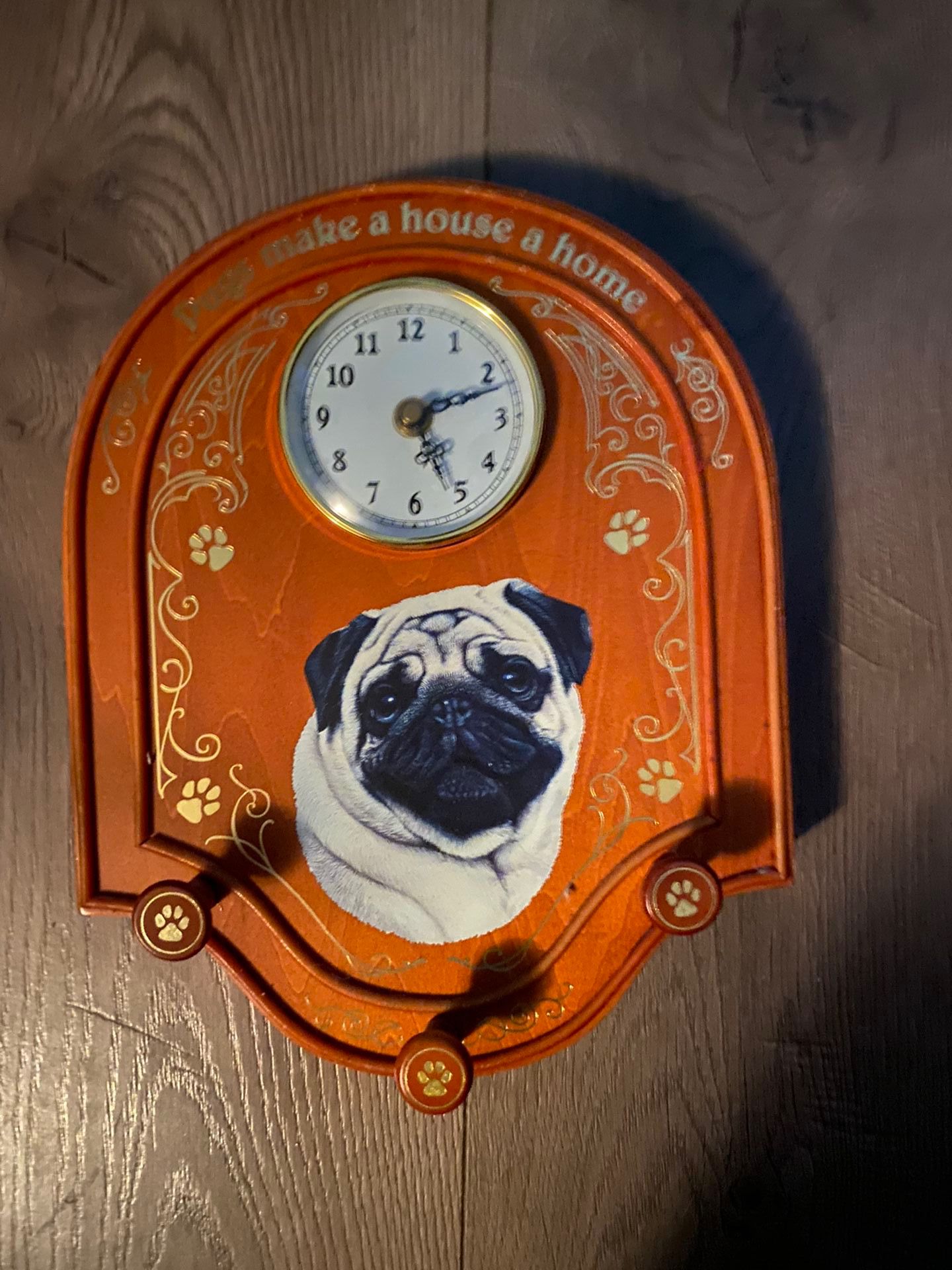 Pug Clock And Leash Holder