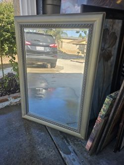 Wall mirror