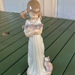 Retired vintage Lladro “Don’t Forget Me” figurine, 5743