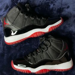 Jordan 11 Retro Bred Playoffs Size 5Y