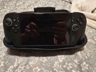 Like new Xbox Rog Ally X W/ Hard protective case