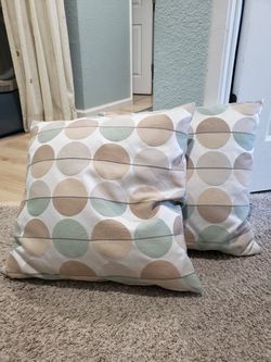 2 Couch pillows IKEA