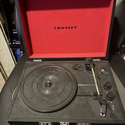crosley briefcase record player