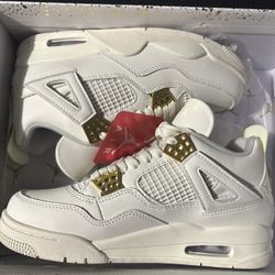 Women’s Air Jordan 4 Retro
