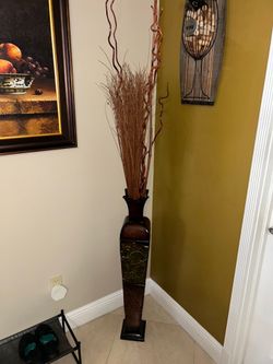 Floor vase
