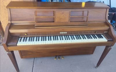 Baldwin Howard Piano