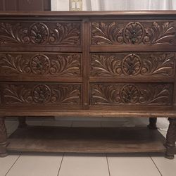 Carved Chest Of Drawers / Sideboard / Buffet