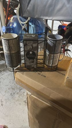 Four Piece Coffee Mug Set With Pod Storage