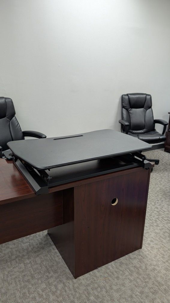 Adjustable Standing Desks