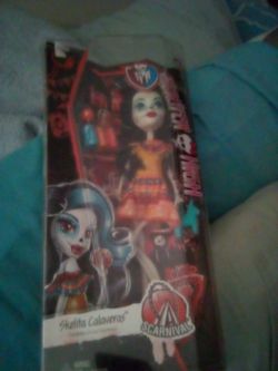 Monster high dolls