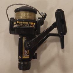 Vintage Ryobi MD30 Fishing Reel