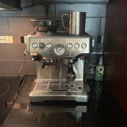 Beeville Coffee Maker 