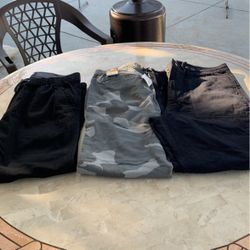3 Sz M Men’s Pluggs Pants 
