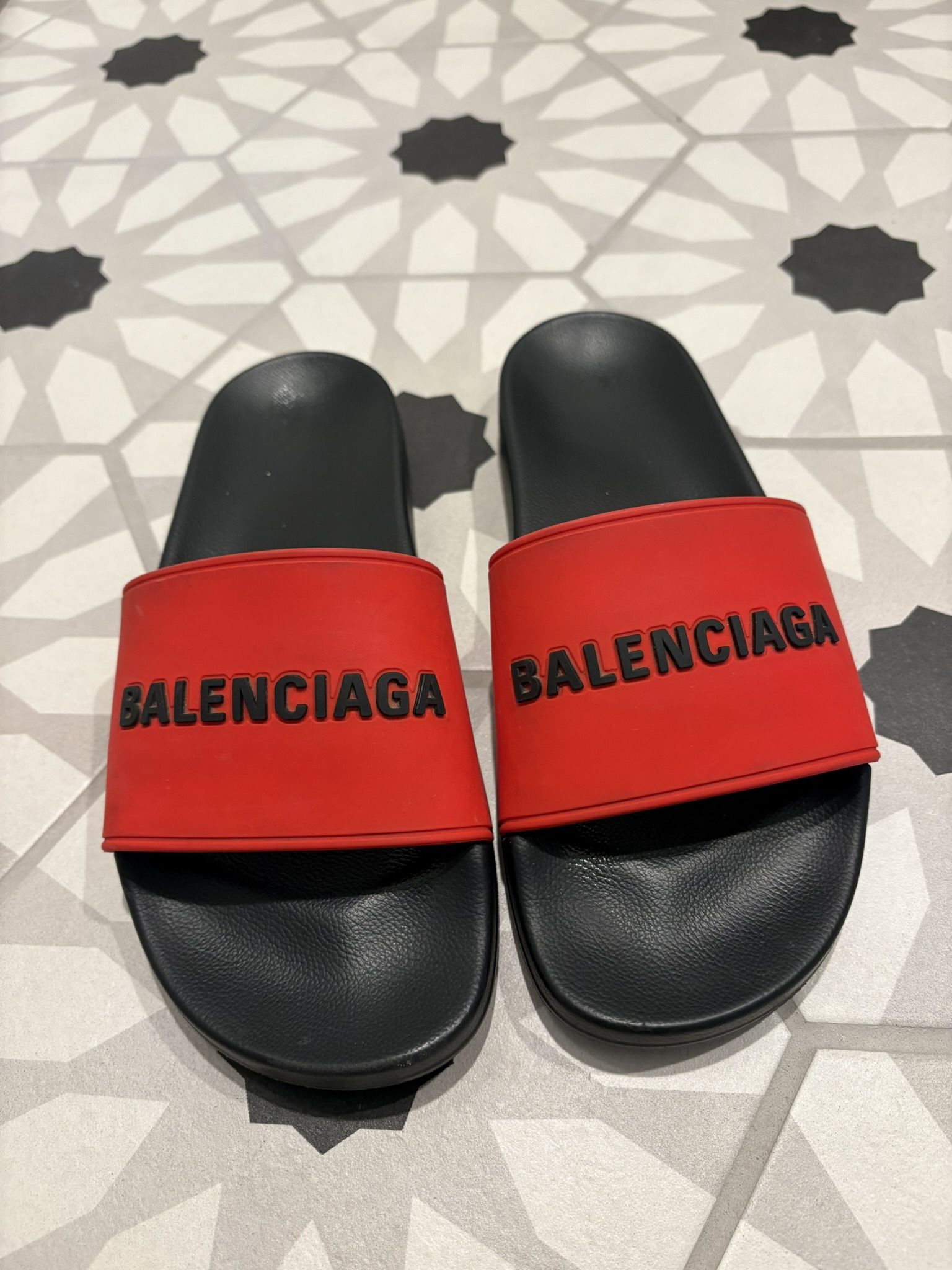 Balenciaga Pool Slides Blood Red Sz 41