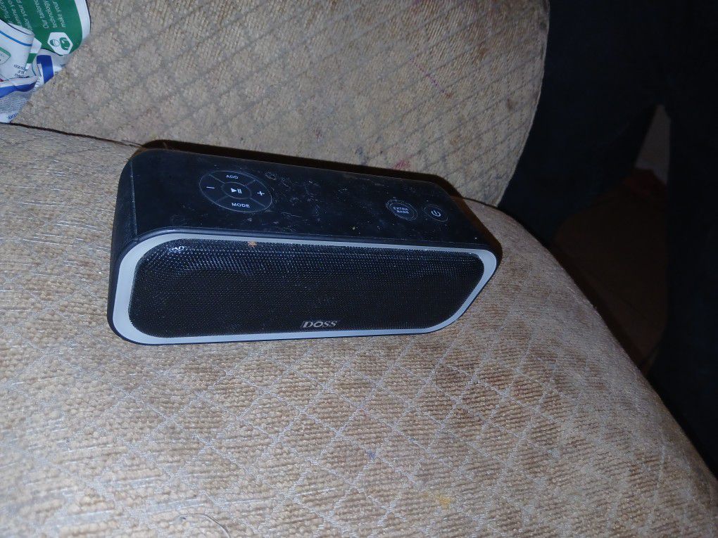 Doss Speaker And Amazon Tablet 