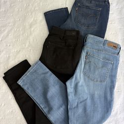 Womens Levi’s Jeans
